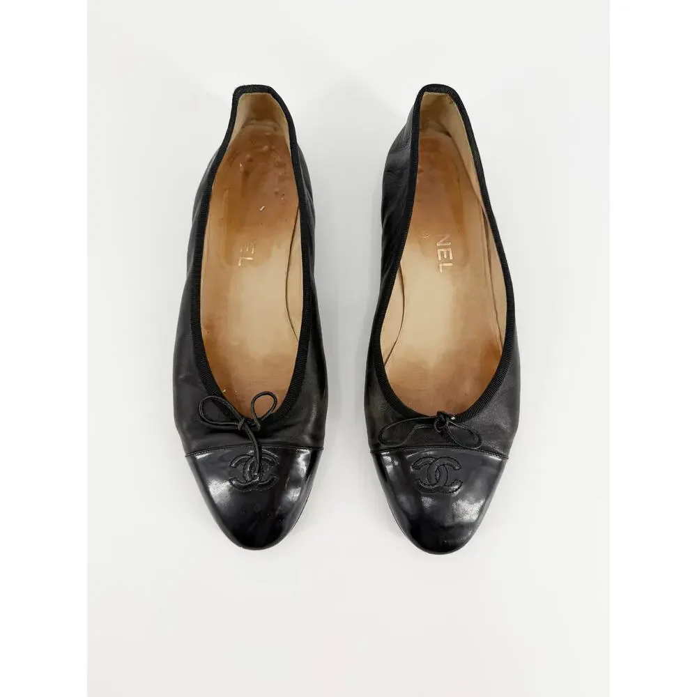 Chanel Black Leather Patent CC Cap Toe Ballet Ballerina Flats Size 40 EU Box Bag